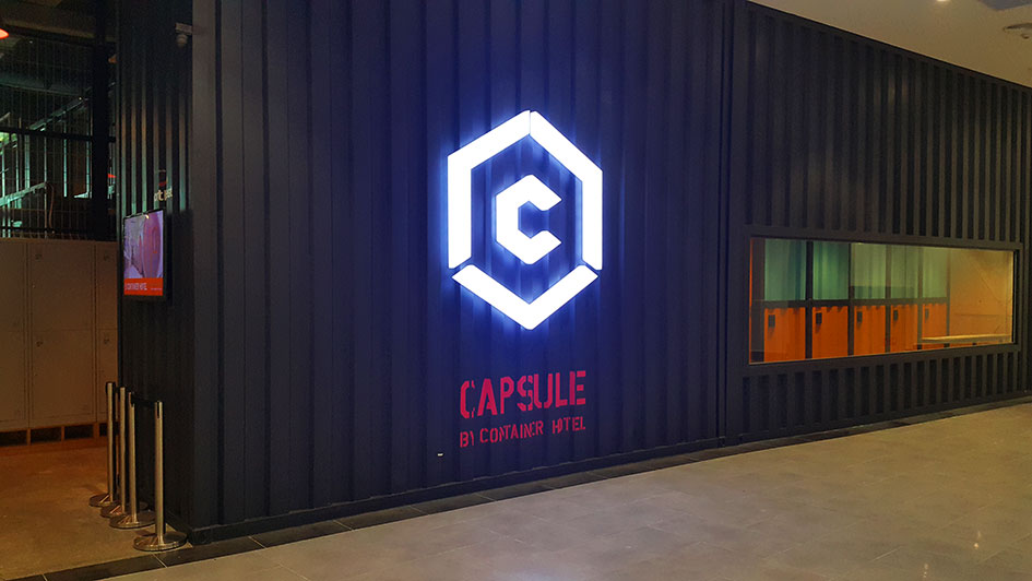 capsule-hotel-2